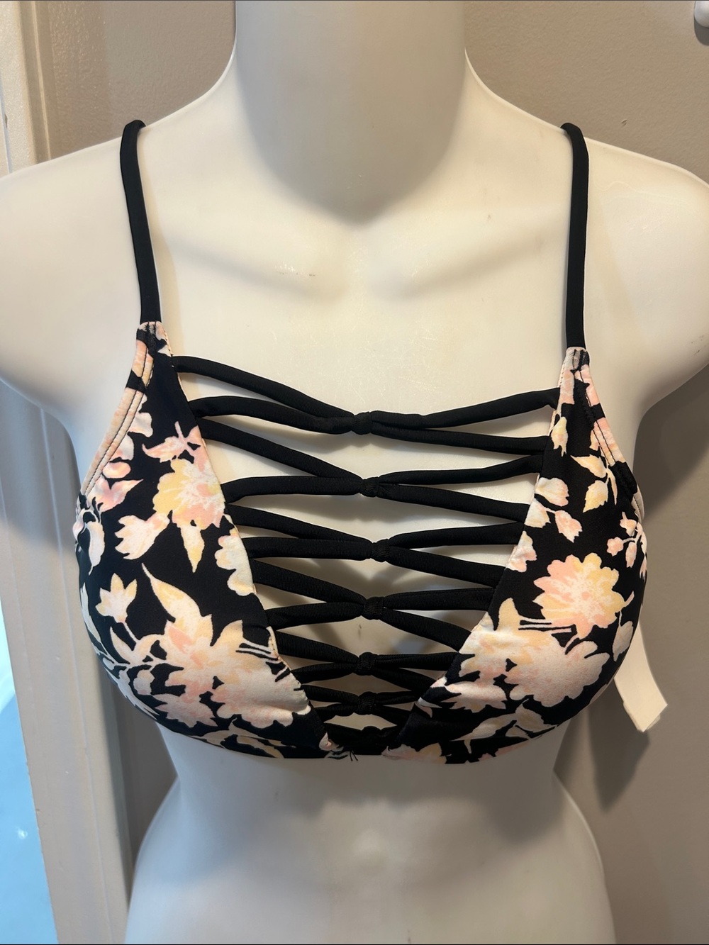 Bikini Nation Black Pink Floral Swimsuit Top Bikini Separates New XS 4/25